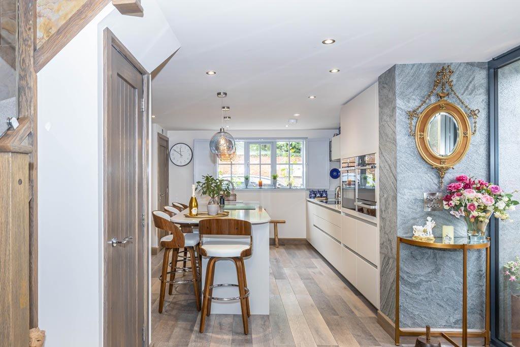 BATHROOM & KITCHEN UPGRADES